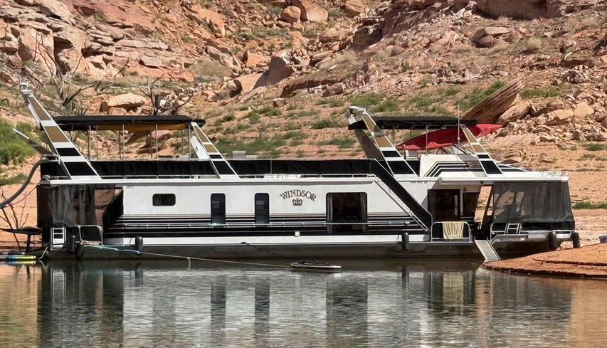 Windsor Houseboat